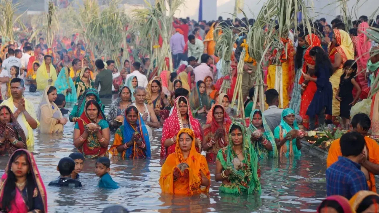 Chhath Puja 2024 Right Date: কেতিয়া উদযাপন কৰা হ’ব ষট পূজা? সঠিক তাৰিখ আৰু ইয়াৰ তাৎপৰ্য সম্পৰ্কে জানক Chhath Puja 2024 Right Date: কেতিয়া উদযাপন কৰা হ’ব ষট পূজা? সঠিক তাৰিখ আৰু ইয়াৰ তাৎপৰ্য সম্পৰ্কে জানক