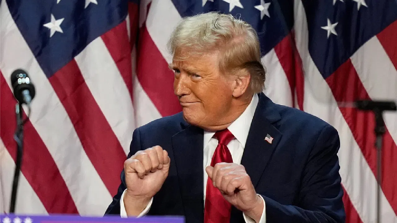 Donald Trump: পুনৰ আমেৰিকাৰ মূৰব্বী ড’নাল্ড ট্ৰাম্প, দ্বিতীয়টো জয়েৰে ভংগ কৰিলে ১৩১ বছৰীয়া অভিলেখ Donald Trump: পুনৰ আমেৰিকাৰ মূৰব্বী ড’নাল্ড ট্ৰাম্প, দ্বিতীয়টো জয়েৰে ভংগ কৰিলে ১৩১ বছৰীয়া অভিলেখ