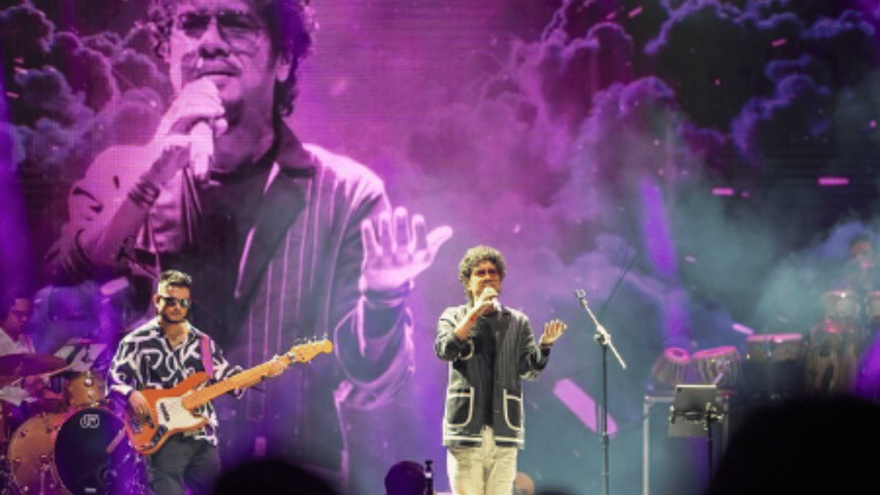 পাপনে অসমৰ সংস্কৃতিক বিশ্ব দৰবাৰত প্ৰতিষ্ঠা কৰিবলৈ যথেষ্ঠ চেষ্টা কৰি আহিছে। ফিউজন আদিৰ দ্বাৰা তেওঁ ৰাষ্ট্ৰীয় দৰবাৰত অসমীয়া গীতক তুলি ধৰিছে। ইয়াৰোপৰি বৰগীত, ভজন আদিতো কণ্ঠদান কৰিছে পাপনে। ৰাষ্ট্ৰীয় পৰ্যায়ত অসমীয়া গীত, বিহু গীত আদি গাই যথেষ্ঠ প্ৰশংসা বুটলিবলৈ সক্ষম হৈছে পাপন। সংগীতজগতত যেন পাপন অপ্ৰতিৰোধ্য! আশা পাপন আগুৱাই যাওক আৰু এনেদৰে অসমক বিশ্ব দৰবাৰত জিলিকাই তোলক। পাপনলৈ জন্মদিনৰ শুভকামনা।