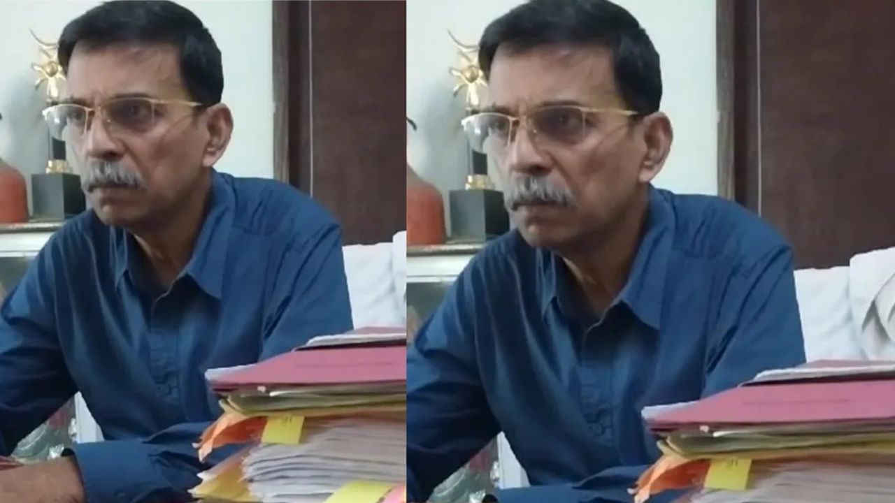 দুৰ্নীতিৰ অভিযোগ! ধুবুৰীৰ খাদ্য, ৰাজহুৱা বিতৰণ আৰু উপভোক্তা বিভাগৰ অধীক্ষকক নিলম্বন দুৰ্নীতিৰ অভিযোগ! ধুবুৰীৰ খাদ্য, ৰাজহুৱা বিতৰণ আৰু উপভোক্তা বিভাগৰ অধীক্ষকক নিলম্বন