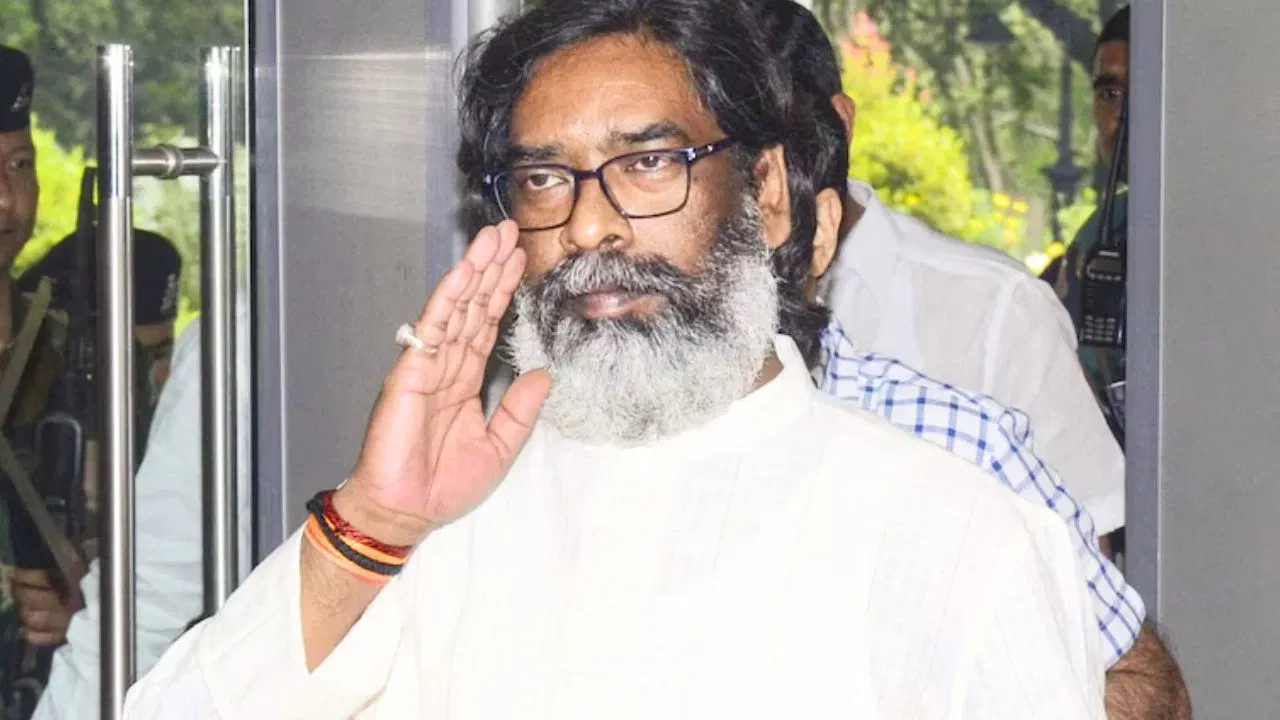 আজি মুখ্যমন্ত্ৰী হিচাপে শপত ল’ব হেমন্ত ছোৰেনে, উপস্থিত থাকিব ৰাহুল গান্ধীকে ধৰি ইণ্ডিয়া ব্লকৰ এইসকল নেতা আজি মুখ্যমন্ত্ৰী হিচাপে শপত ল’ব হেমন্ত ছোৰেনে, উপস্থিত থাকিব ৰাহুল গান্ধীকে ধৰি ইণ্ডিয়া ব্লকৰ এইসকল নেতা
