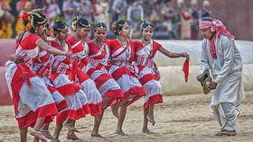 গুৱাহাটীত ৭,৫০০ কলা-কুশলীয়ে প্ৰদৰ্শন কৰিব ঝুমুৰ নৃত্য, অংশ ল’ব ৮০০ খন চাহ বাগিচাৰ যুৱক-যুৱতীয়ে