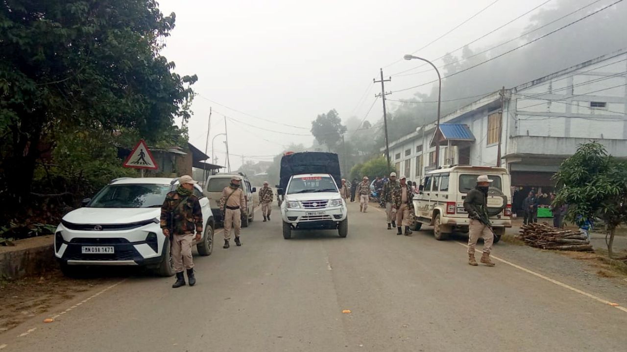 Manipur : পুনৰ চাৰি উগ্ৰপন্থীক আটক ! কেনেকুৱা মণিপুৰৰ শেহতীয়া পৰিস্থিতি…? Manipur : পুনৰ চাৰি উগ্ৰপন্থীক আটক ! কেনেকুৱা মণিপুৰৰ শেহতীয়া পৰিস্থিতি…?
