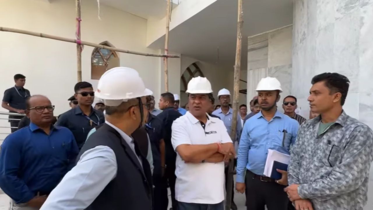 আজি মুখ্যমন্ত্ৰী হিমন্ত বিশ্ব শৰ্মাই ছহিদ স্মাৰক উদ্যানৰ নিৰ্মাণৰ বুজ ল'লে। ডিচেম্বৰত বা অহা বছৰৰ আৰম্ভণিতে মুকলি কৰা হ'ব পাৰে এই উদ্যানখন। অসম আন্দোলনৰ ৮৫৫গৰাকী ছহিদৰ প্ৰতিকৃতি থাকিব উদ্যানখনত।