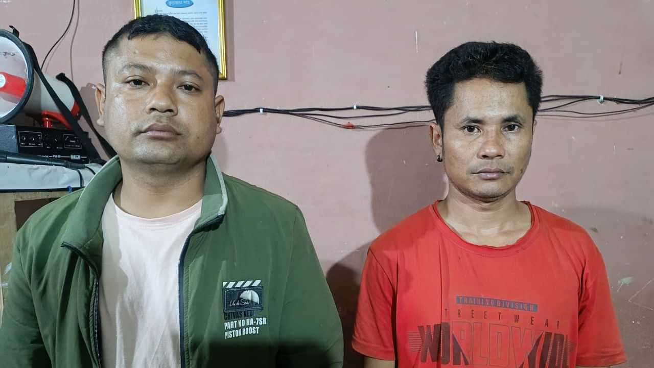 Extortion : আলফাৰ নামত ধন দাবী, তিনিচুকীয়াত দুজনক আটক... Extortion : আলফাৰ নামত ধন দাবী, তিনিচুকীয়াত দুজনক আটক...