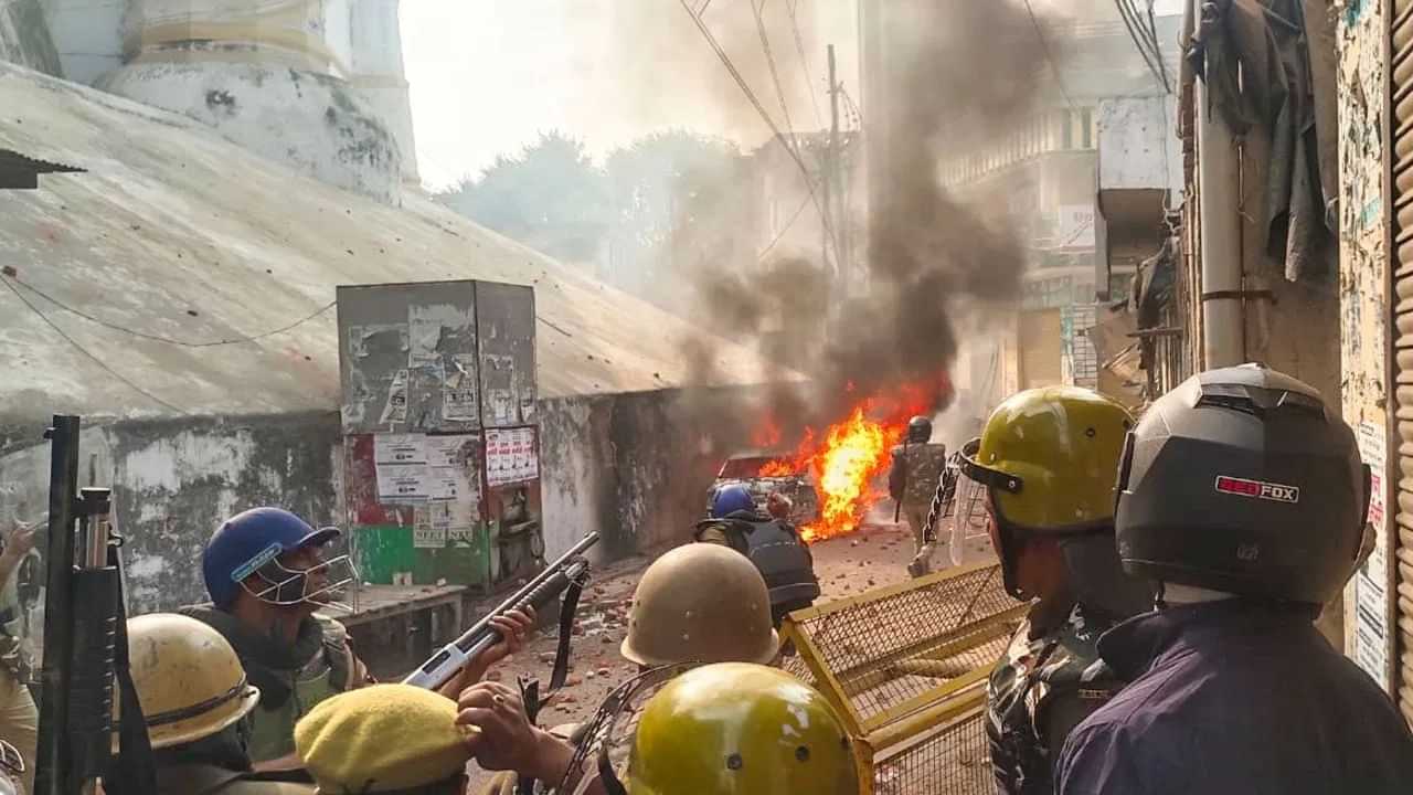 মছজিদৰ ঠাইত আছিল মন্দিৰ ! উত্তৰ প্ৰদেশৰ চম্ভলত সংঘটিত হিংসাত্মক ঘটনাৰ কাৰণ কি ?