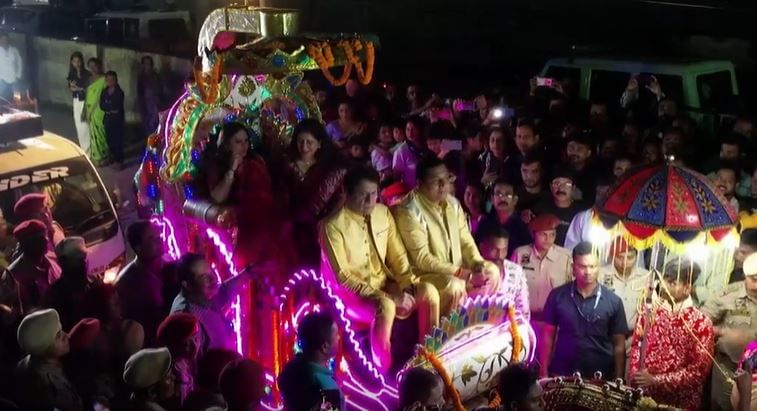 নলবাৰীৰ ৰাসৰ উদ্বোধনী অনুষ্ঠান অংশ ল’ব অৰুণ গোভিল আৰু দীপিকা চিখলিয়াই। ৰামায়ণৰ ৰাম-সীতাৰ চৰিত্ৰত অভিনয় কৰিছিল অৰুণ গোভিল আৰু দীপিকা চিখলিয়াই।