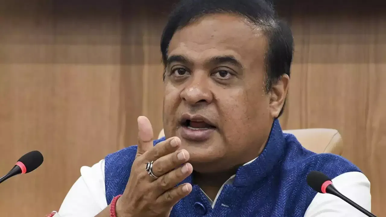 ইফালে অসম আৰক্ষীৰ লিখিত পৰীক্ষাৰ দিনো ঘোষণা কৰিলে মুখ্যমন্ত্ৰী ড০ হিমন্ত বিশ্ব শৰ্মাই। ফেব্ৰুৱাৰী মাহৰ ভিতৰতে হ'ব অসম আৰক্ষীৰ লিখিত পৰীক্ষা। এই কথাও ফেচবুক লাইভযোগে সদৰি কৰিলে মুখ্যমন্ত্ৰীয়ে।