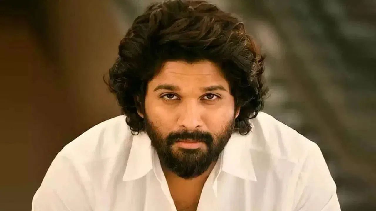 Allu Arjun: অনুৰাগীৰ মৃত্যুত শোকত ম্ৰিয়মান ‘পুষ্পা’ আল্লুঃ আগবঢ়ালে ২৫ লাখ টকাৰ আৰ্থিক সহায় Allu Arjun: অনুৰাগীৰ মৃত্যুত শোকত ম্ৰিয়মান ‘পুষ্পা’ আল্লুঃ আগবঢ়ালে ২৫ লাখ টকাৰ আৰ্থিক সহায়
