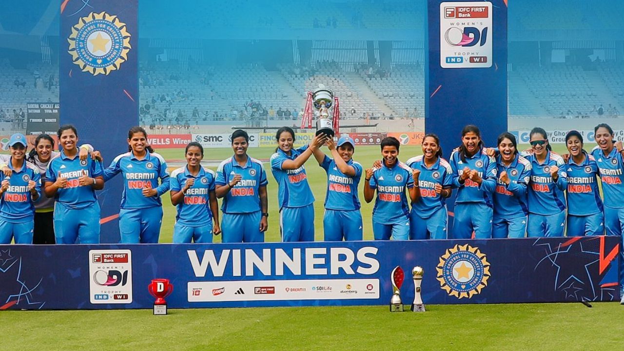 ৰেণুকা-দীপ্তিৰ ধুমুহাত বিধ্বস্ত কেৰিবিয়ান বাহিনীঃ অপ্ৰতিৰোধ্য গতিৰে শৃংখলা জয় ভাৰতৰ ৰেণুকা-দীপ্তিৰ ধুমুহাত বিধ্বস্ত কেৰিবিয়ান বাহিনীঃ অপ্ৰতিৰোধ্য গতিৰে শৃংখলা জয় ভাৰতৰ