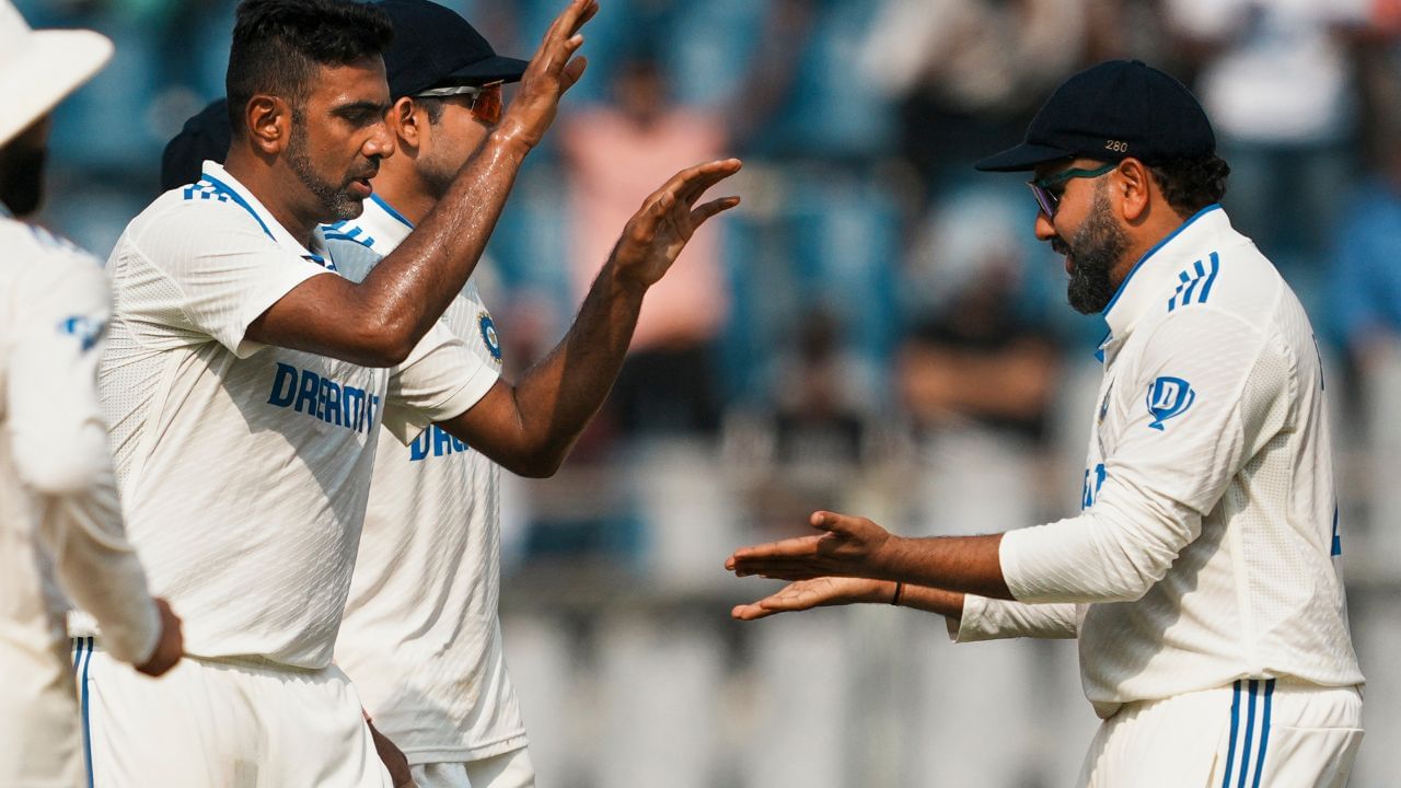অৱসৰৰ পিছতো তেওঁ ক্ৰিকেটৰ সৈতে জড়িত হৈ থাকিব বুলি স্পষ্ট হৈছে । কিন্তু তেওঁ কি কৰিব? অশ্বিনে স্পষ্টকৈ কয় যে, তেওঁ আন্তঃৰাষ্ট্ৰীয় ক্ৰিকেটৰ পৰা অৱসৰ লৈছে যদিও তেওঁ ক্লাব পৰ্যায়ৰ খেলবোৰ খেলি যাব । এনে পৰিস্থিতিত তেওঁ জানুৱাৰী মাহৰ পৰা আৰম্ভ হ’বলগীয়া ৰঞ্জী ট্ৰফীৰ দ্বিতীয় পৰ্যায়ৰ ছিজনত তামিলনাডুৰ হৈ খেলাৰ সম্ভাৱনা আছে।