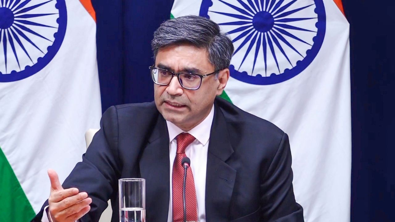 Indian Foreign Secretary : উত্তেজনাৰ মাজতে কাইলৈ ঢাকা ভ্ৰমণ কৰিব বৈদেশিক সচিব বিক্ৰম মিশ্ৰীয়ে…কাক কাক সাক্ষাৎ কৰিব ? Indian Foreign Secretary : উত্তেজনাৰ মাজতে কাইলৈ ঢাকা ভ্ৰমণ কৰিব বৈদেশিক সচিব বিক্ৰম মিশ্ৰীয়ে…কাক কাক সাক্ষাৎ কৰিব ?