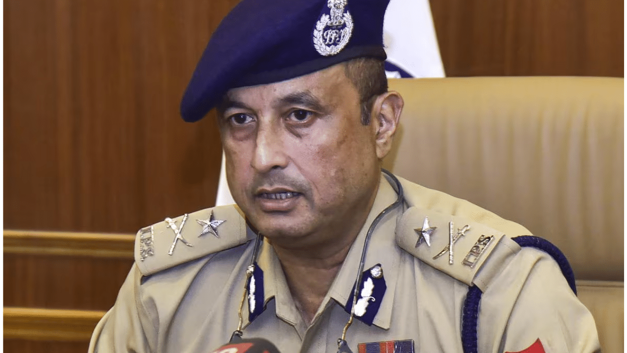 ইয়াৰ পূৰ্বে মহন্ত এছ টি এফৰ ডি আই চি হিচাপে দায়িত্ব পালন কৰি আছিল। কেৱল পাৰ্থ সাৰথি মহন্ত আৰু দিগন্ত বৰাই নহয়, উচ্চ পৰ্যায়ৰ আন কেইবাগৰাকী আৰক্ষী বিষয়াক নতুন দায়িত্ব দি বদলি কৰা হৈছে।