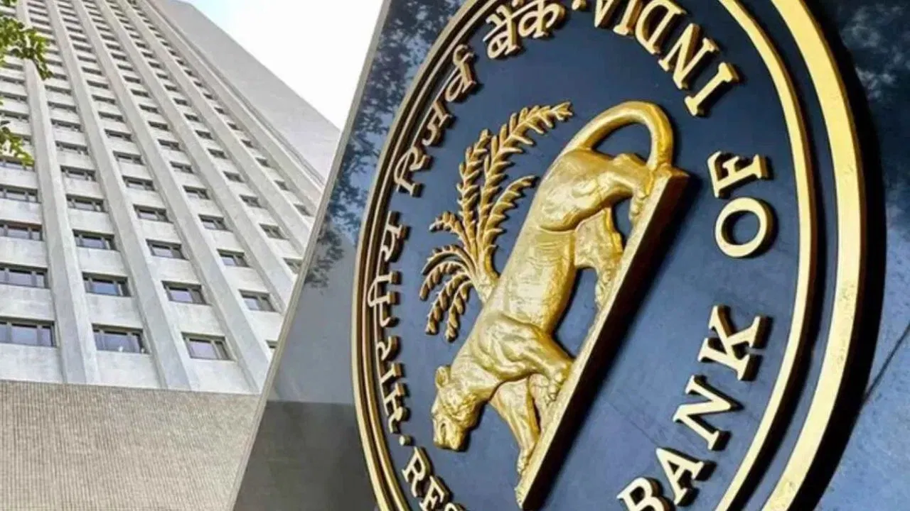 হঠাৎ কিয় সোণ ক্ৰয় কৰিছে RBI এ? এয়া যুদ্ধৰ আৰম্ভণি নেকি?