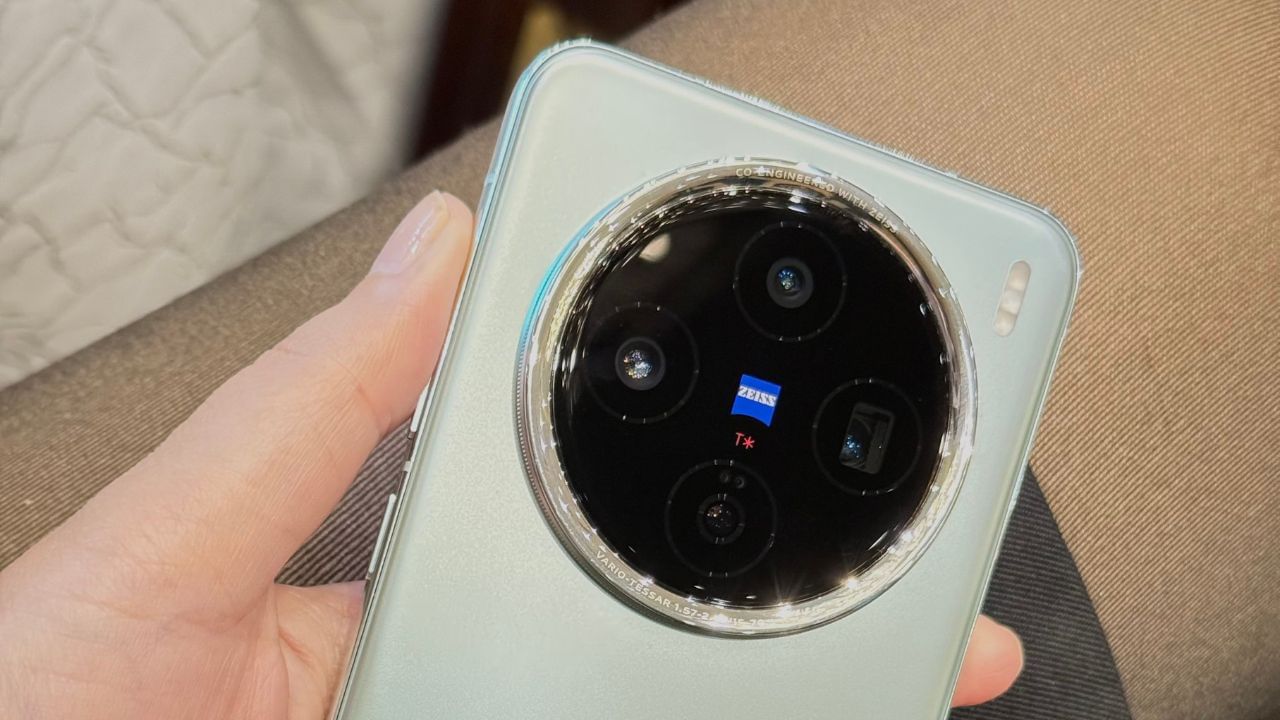 200MP কেমেৰা সৈতে আহি আছে Vivo নতুন স্মাৰ্টফোন ছিৰিজ…সবিশেষ জানক 200MP কেমেৰা সৈতে আহি আছে Vivo নতুন স্মাৰ্টফোন ছিৰিজ…সবিশেষ জানক