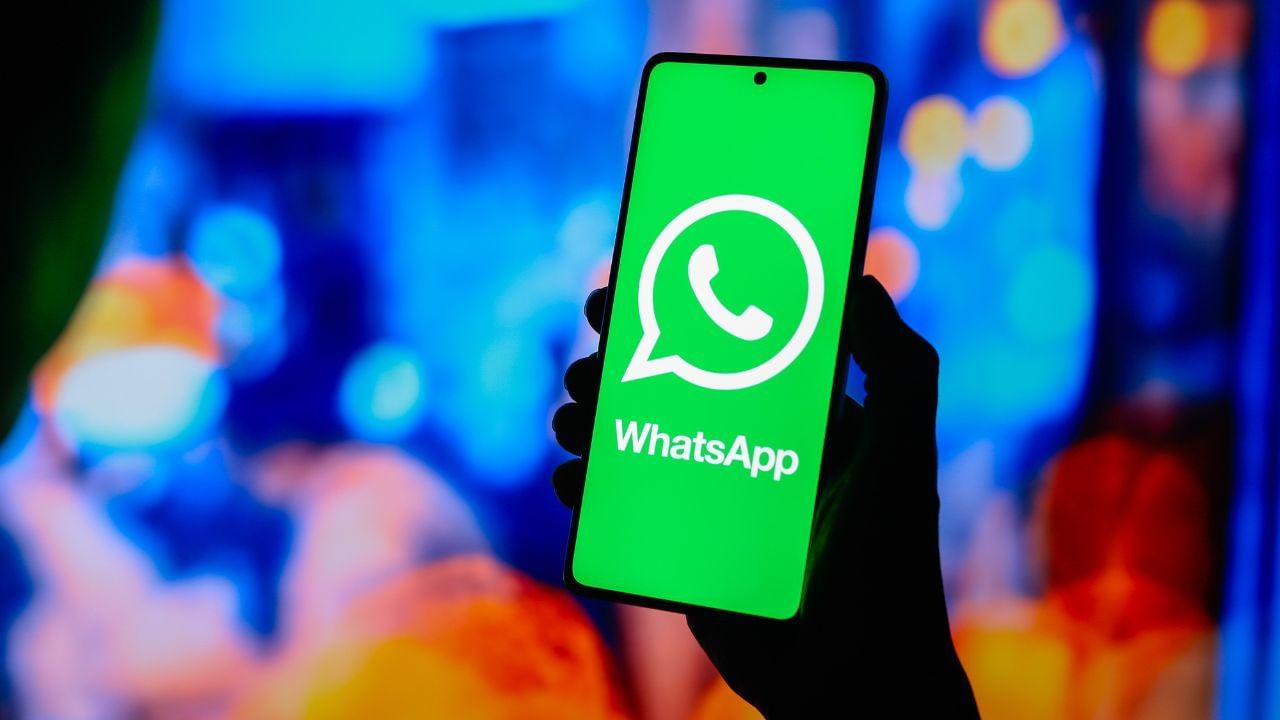 কেতিয়াবা হোৱাটছএপে আপোনাৰ একাউণ্টটো সাময়িকভাৱে নিষিদ্ধ কৰিব পাৰে। এই নিষেধাজ্ঞা ২৪ ঘণ্টাৰ পৰা ৩০ দিনৰ ভিতৰত সমাধান কৰিব পাৰিব। কিন্তু মনত ৰাখিব যে, এই সময়ছোৱাত আপুনি কোনো তৃতীয় পক্ষৰ হোৱাটছএপ যেনে- GBWhatsApp, WhatsApp Plus ব্যৱহাৰ কৰিব নালাগে। এই প্লেটফৰ্মসমূহো এই অস্থায়ী নিষেধাজ্ঞাৰ কাৰণ হৈ পৰে।