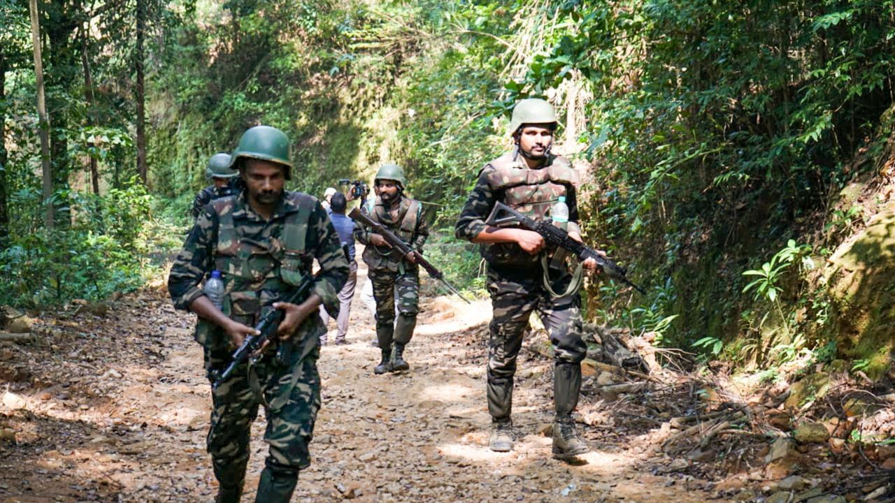 গৰিয়াবন্দত নিৰাপত্তা বাহিনীৰ সৰ্ববৃহৎ নক্সাল বিৰোধী অভিযান, নিহত শীৰ্ষ নেতাসহ ২০ নক্সালবাদী