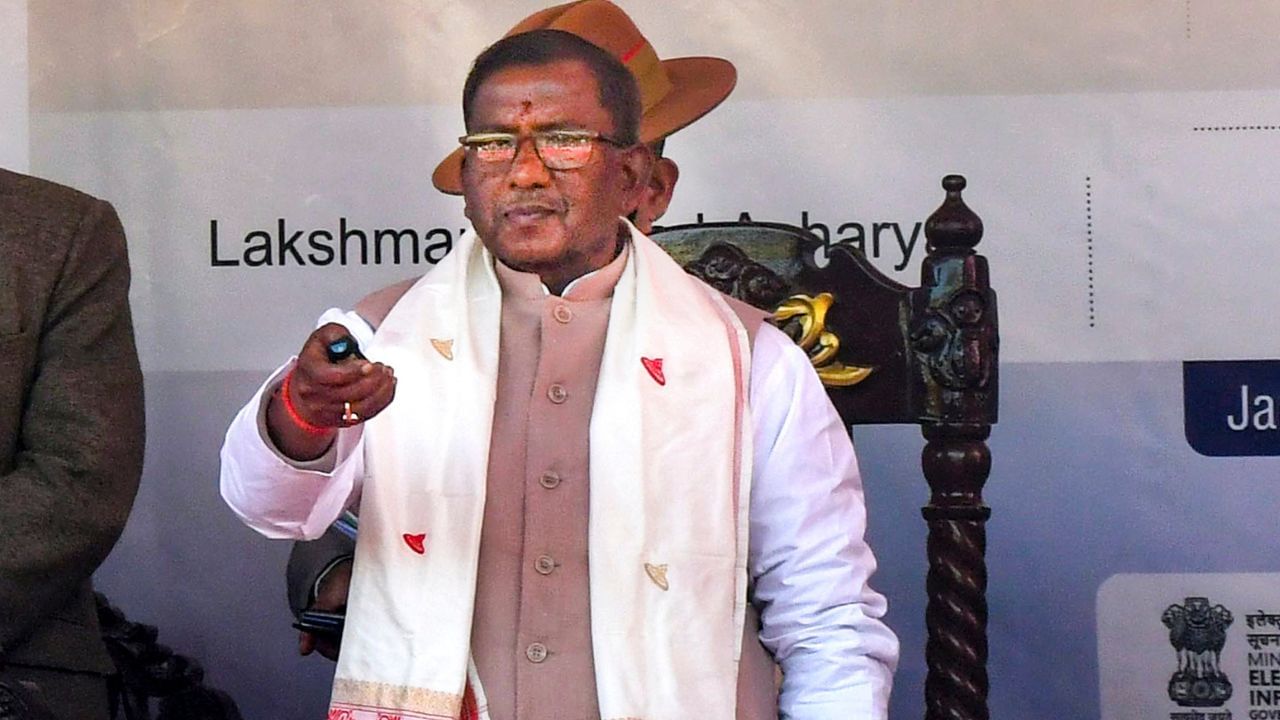 লগতে তেওঁ কয় যে,‘ভোগালী বিহু’ হৈছে ভোজ-ভাত, আনন্দ আৰু পাৰস্পৰিক সন্মানৰ এক উৎসৱ । য’ত ‘মেজি’য়ে উৎসৱটোক অনন্য কৰি তোলাত গুৰুত্বপূৰ্ণ ভূমিকা পালন কৰে বুলি কয় ৰাজ্যপাল গৰাকীয়ে ।