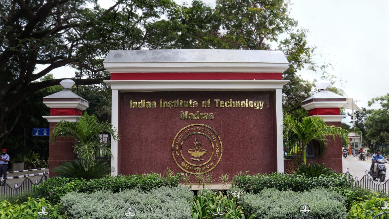 IIT মাদ্ৰাজত ক্ৰীড়া কোটাৰ জৰিয়তে B.Tech ত নামভৰ্তি কৰিবলৈ কি কৰিব লাগিব ? IIT মাদ্ৰাজত ক্ৰীড়া কোটাৰ জৰিয়তে B.Tech ত নামভৰ্তি কৰিবলৈ কি কৰিব লাগিব ?