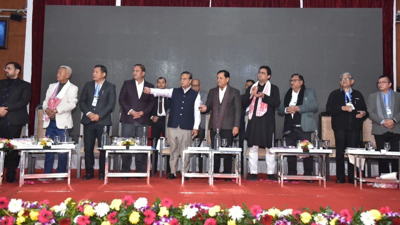 কাজিৰঙাত আভ্যন্তৰীণ জলপথ উন্নয়ন পৰিষদৰ বৈঠকঃ অংশ ল’লে সৰ্বানন্দ সোণোৱাল, হিমন্ত বিশ্ব শৰ্মাই কাজিৰঙাত আভ্যন্তৰীণ জলপথ উন্নয়ন পৰিষদৰ বৈঠকঃ অংশ ল’লে সৰ্বানন্দ সোণোৱাল, হিমন্ত বিশ্ব শৰ্মাই