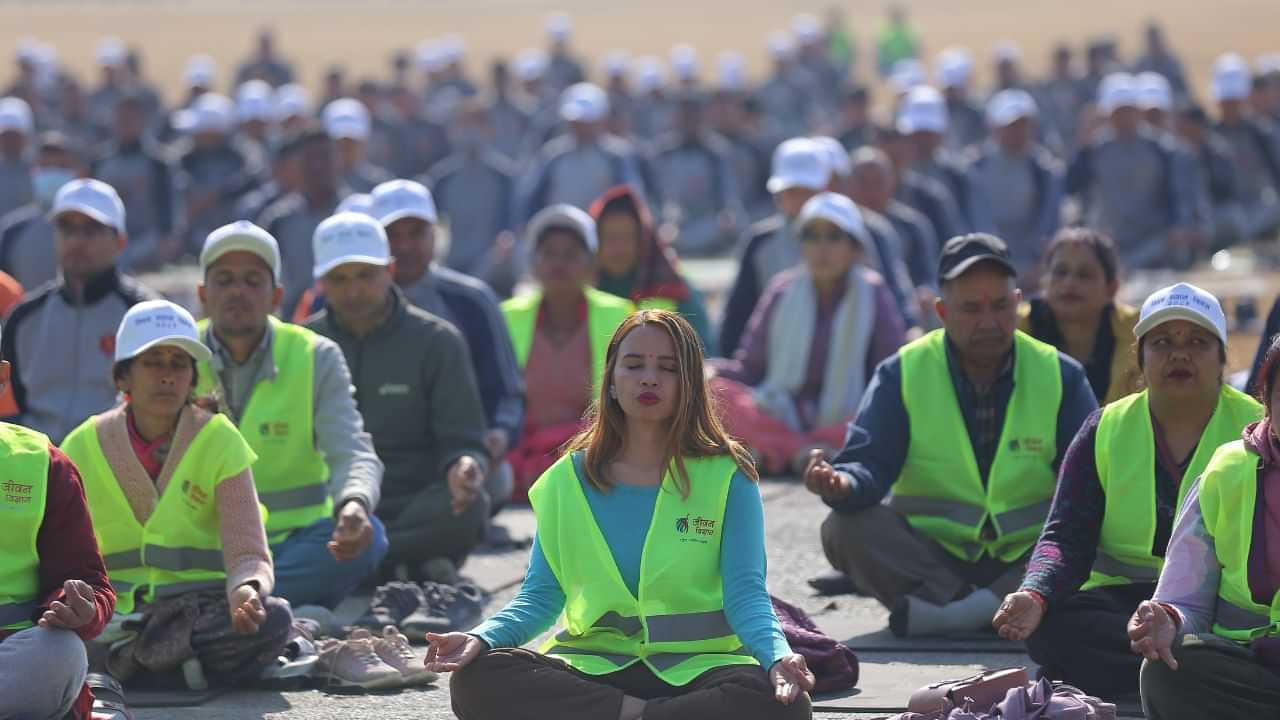 মানসিক স্বাস্থ্য বজাই ৰাখিবলৈ অভ্যাস কৰক ধ্যান, জানক ইয়াৰ উপকাৰিতা কি ?