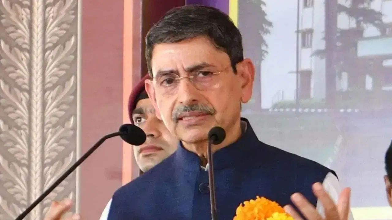 তামিলনাডুৰ বিধানসভাত ‘ৰাষ্ট্ৰীয় সংগীত’ক অপমান ! আধাতে সদন ত্যাগ কৰিলে ৰাজ্যপালে… তামিলনাডুৰ বিধানসভাত ‘ৰাষ্ট্ৰীয় সংগীত’ক অপমান ! আধাতে সদন ত্যাগ কৰিলে ৰাজ্যপালে…