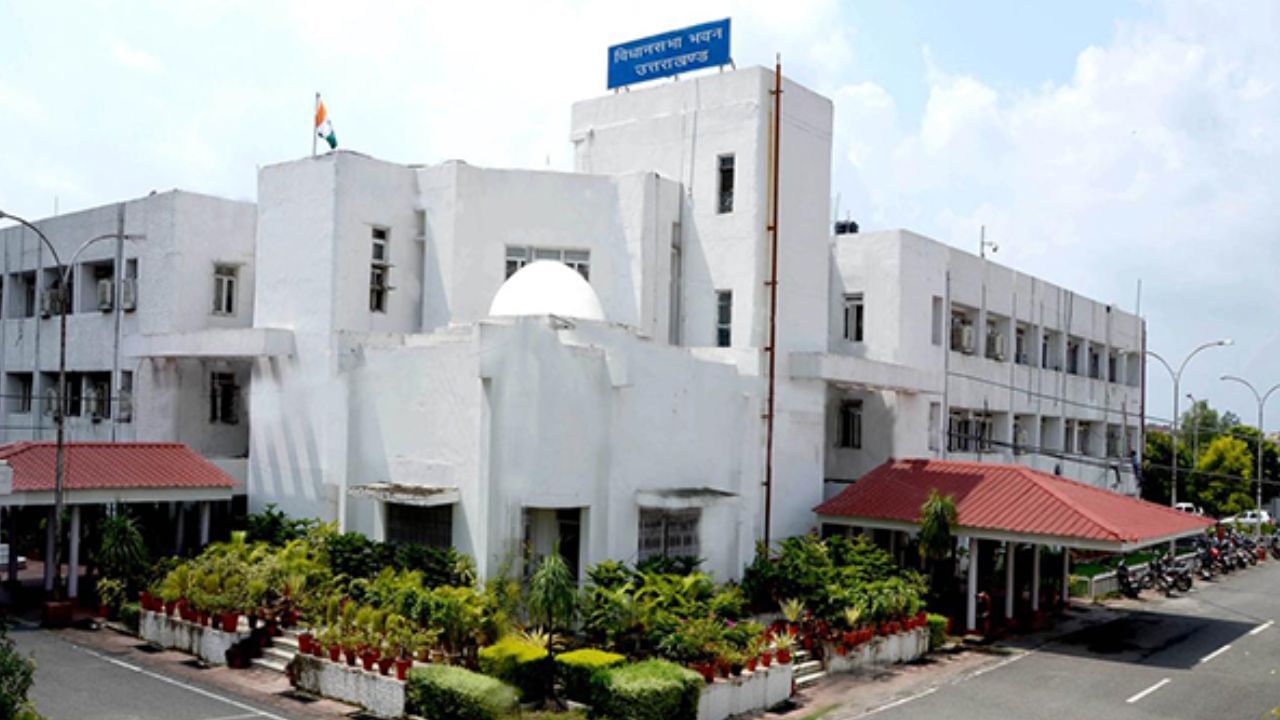 Uniform Civil Code: দেশৰ প্ৰথমখন ৰাজ্য হিচাপে সম নাগৰিক সংহিতাৰ কাৰ্যকৰীৰ দিশে উত্তৰাখণ্ড Uniform Civil Code: দেশৰ প্ৰথমখন ৰাজ্য হিচাপে সম নাগৰিক সংহিতাৰ কাৰ্যকৰীৰ দিশে উত্তৰাখণ্ড