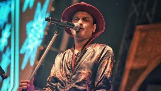 ইয়াৰ প্ৰত্যুত্তৰত জুবিন গাৰ্গে কয়, আজিকালি ইমান নকৰো। কেতিয়াবা দৰকাৰ হ'লে কৰি দিও। মই সম্পদো বিপদো।"