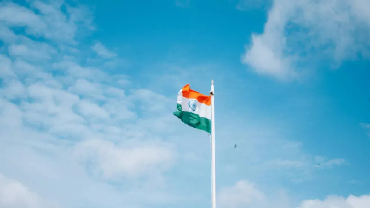 Republic Day Wishes in Assamese: প্ৰেৰণাদায়ক উক্তিৰে সকলোকে জনাওক গণৰাজ্য দিৱসৰ শুভেচ্ছা Republic Day Wishes in Assamese: প্ৰেৰণাদায়ক উক্তিৰে সকলোকে জনাওক গণৰাজ্য দিৱসৰ শুভেচ্ছা