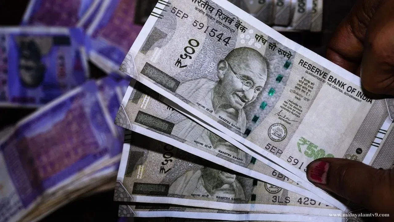 8th Pay Commission: চৰকাৰী কৰ্মচাৰীসকলে কেতিয়া লাভ কৰিব বৰ্ধিত দৰমহা আৰু পেঞ্চন? কিমান বাঢ়িব? সবিশেষ জানক… 8th Pay Commission: চৰকাৰী কৰ্মচাৰীসকলে কেতিয়া লাভ কৰিব বৰ্ধিত দৰমহা আৰু পেঞ্চন? কিমান বাঢ়িব? সবিশেষ জানক…
