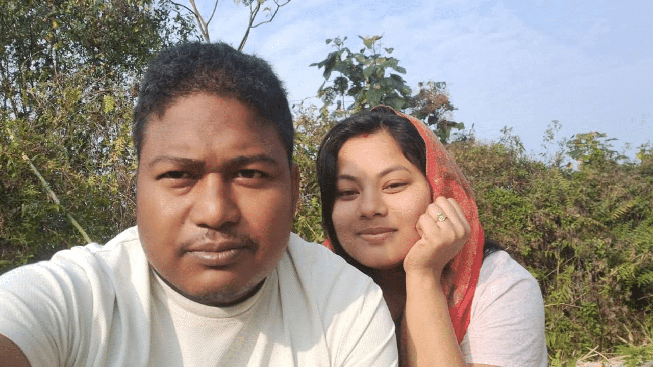 ন বছৰীয়া বিবাহবাৰ্ষিকীত ৰাজীৱ শদিয়াৰ পত্নীয়ে লিখিছে- ভালপাঁও তোমাক/ভালপাই থাকিম/ওৰেটো জীৱন মই/তোমাকে সঁপিম ।।/তুমি নাথাকিলেও/মোৰে কাষত/নিসংগতাক সাৱটিম/তুমিয়ে বুলি ।।/ তোমাৰ এটি গীতৰ কলিৰে ন বছৰীয়া যুগ্মজীৱনৰ শুভাষা যাঁচিলো।
