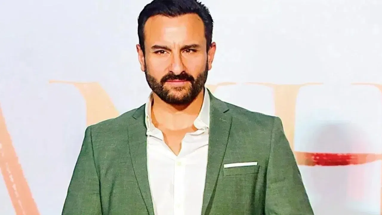 Saif Health Update: ছেইফ আলী খানক ICUলৈ স্থানান্তৰ, শৰীৰৰ ভিতৰত ছুৰীৰ টুকুৰা… স্বাস্থ্য সন্দৰ্ভত কি ক’লে চিকিৎসকে? Saif Health Update: ছেইফ আলী খানক ICUলৈ স্থানান্তৰ, শৰীৰৰ ভিতৰত ছুৰীৰ টুকুৰা… স্বাস্থ্য সন্দৰ্ভত কি ক’লে চিকিৎসকে?
