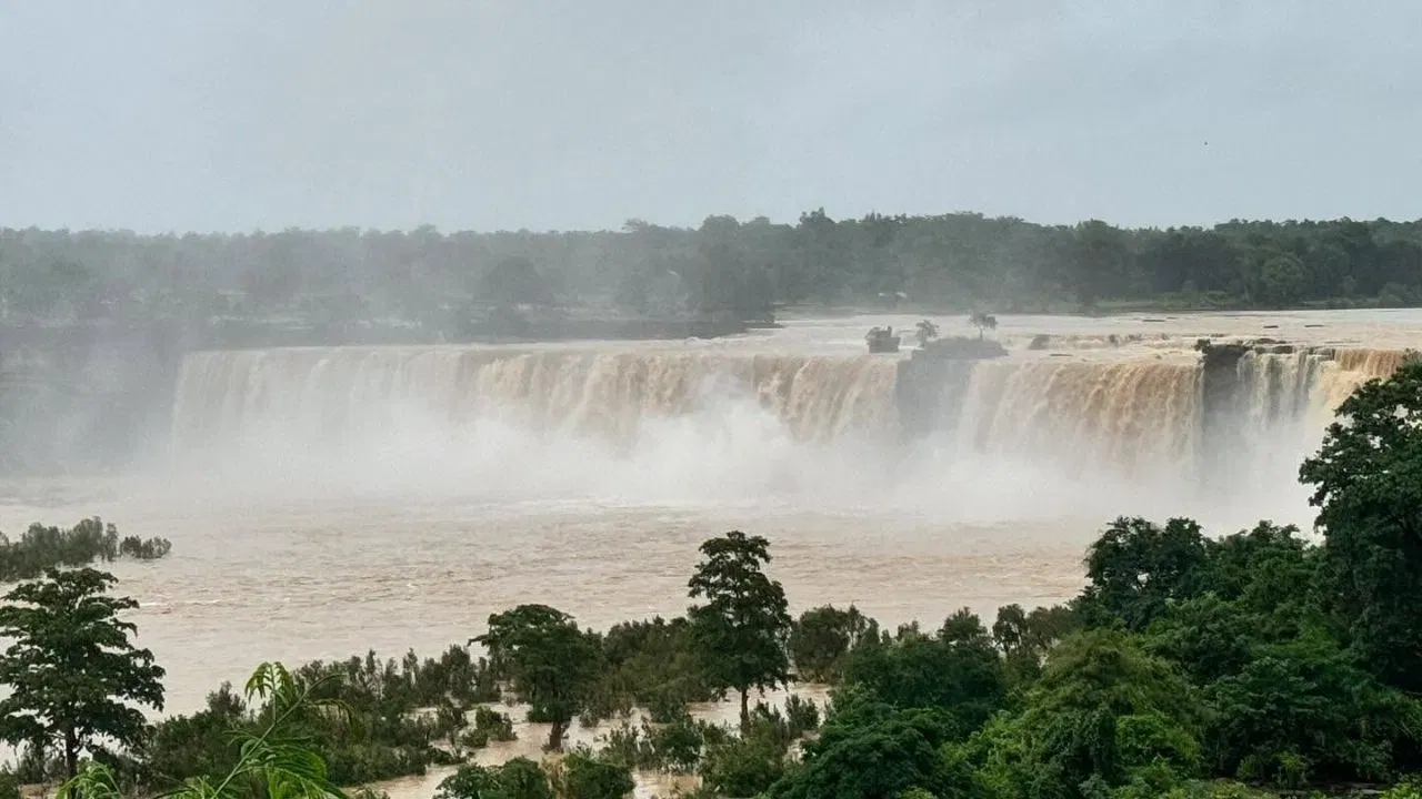 শীতকালত ক’ৰবালৈ যাবলৈ আপুনিও পৰিকল্পনা কৰিছে নেকি?  প্ৰয়াগৰাজৰ নিচেই কাষতে আছে এই ধুনীয়া স্থান