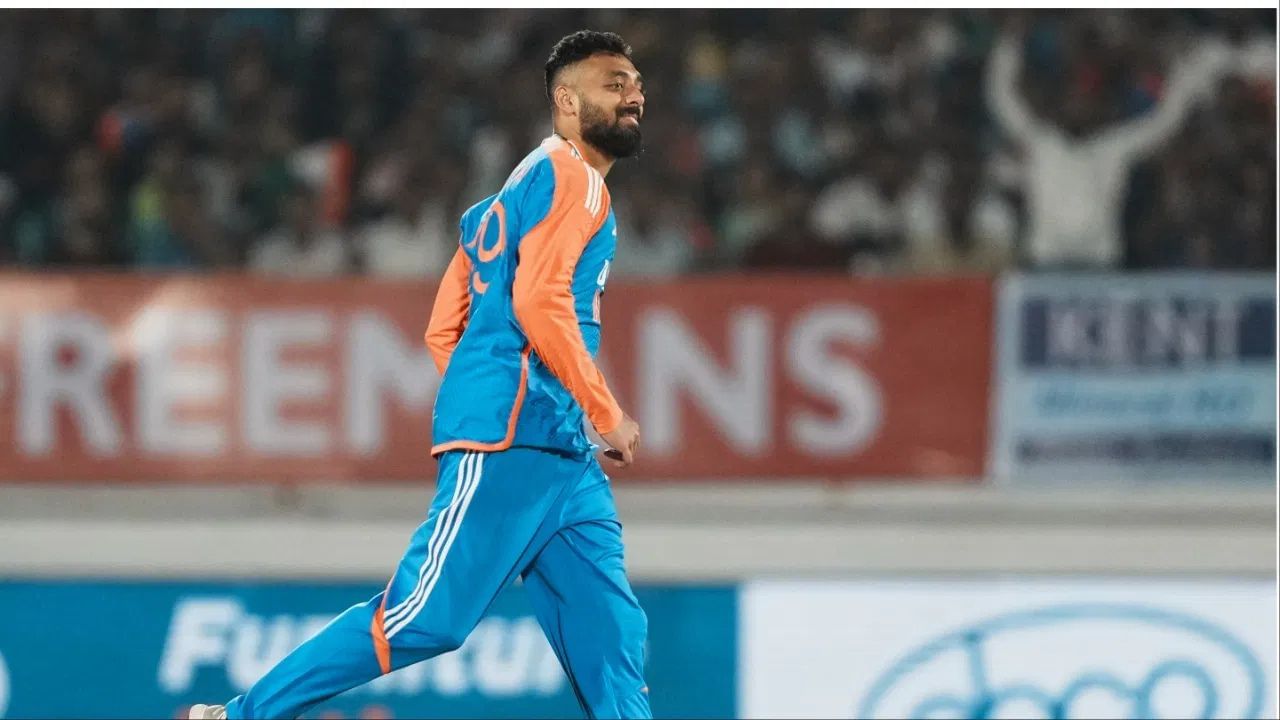উল্লেখনীয় অগ্ৰগতি বৰুণ চক্ৰৱৰ্তীৰ, ICC T20 Rankings ৰ শীৰ্ষ ১০ টা স্থানত আছে এই কেইজন ভাৰতীয় ক্ৰিকেটাৰ…সবিশেষ চাওক উল্লেখনীয় অগ্ৰগতি বৰুণ চক্ৰৱৰ্তীৰ, ICC T20 Rankings ৰ শীৰ্ষ ১০ টা স্থানত আছে এই কেইজন ভাৰতীয় ক্ৰিকেটাৰ…সবিশেষ চাওক