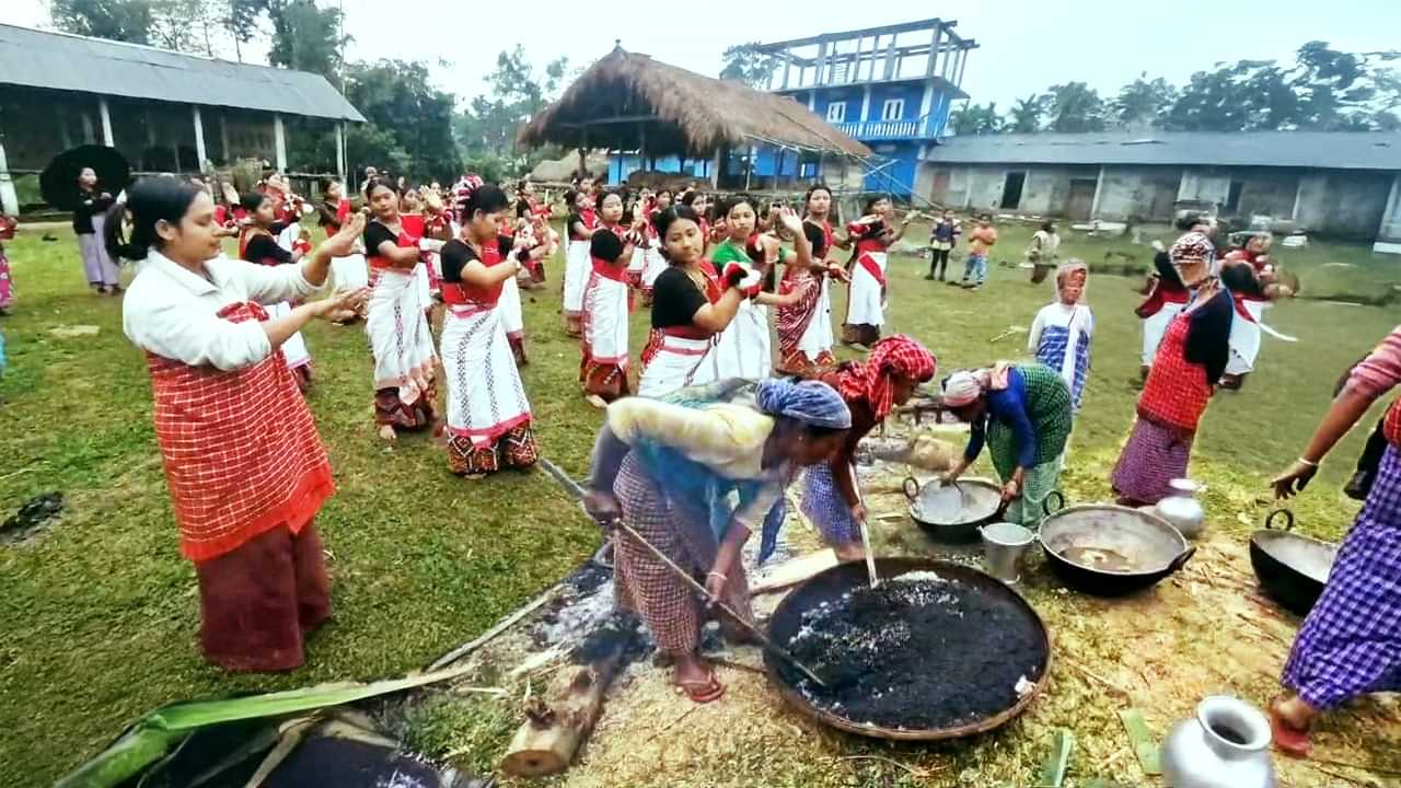 ঐনিতমৰ সুৰত মুখৰিত মিচিং গাঁও...চলিছে লৃগাঙৰ পূৰ্ণ প্ৰস্তুতি...কেতিয়া হব আলি আঃয়ে লৃগাং