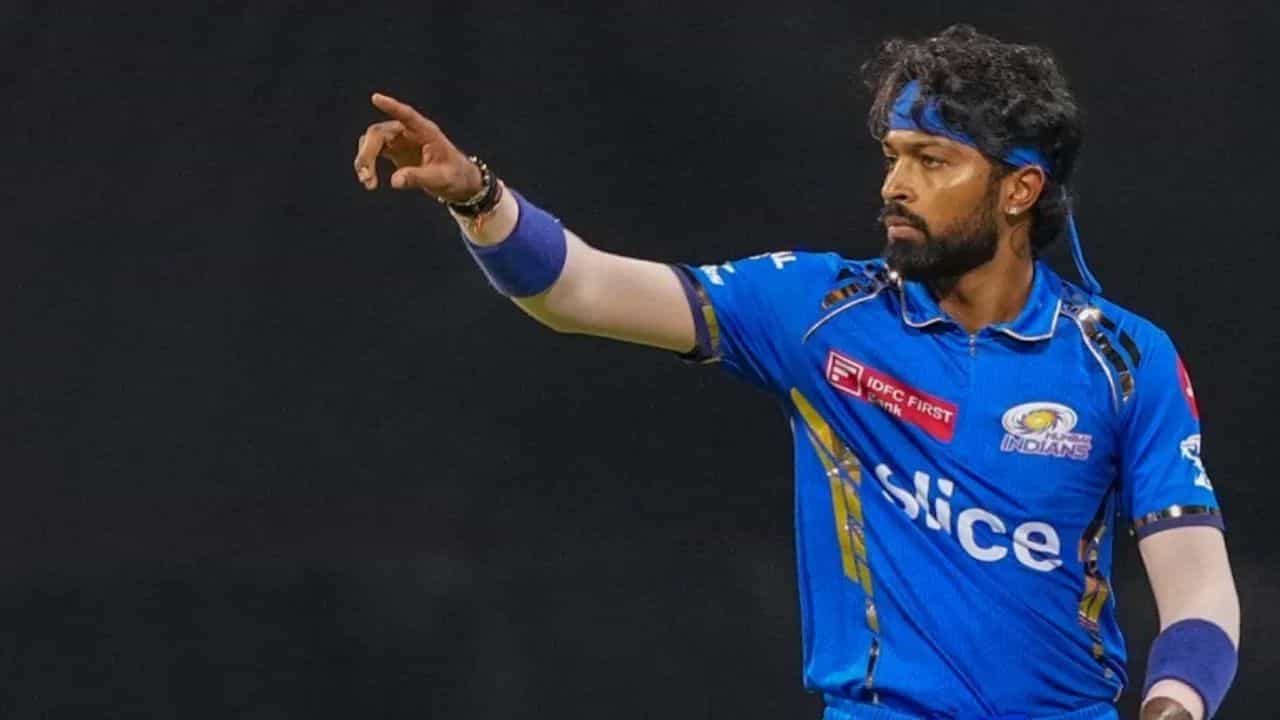 অনুৰাগীলৈ দুখবৰঃ নিলম্বনৰ শাস্তি! প্ৰথমখন মেচতে দেখা নাযাব পাণ্ডিয়াক অনুৰাগীলৈ দুখবৰঃ নিলম্বনৰ শাস্তি! প্ৰথমখন মেচতে দেখা নাযাব পাণ্ডিয়াক