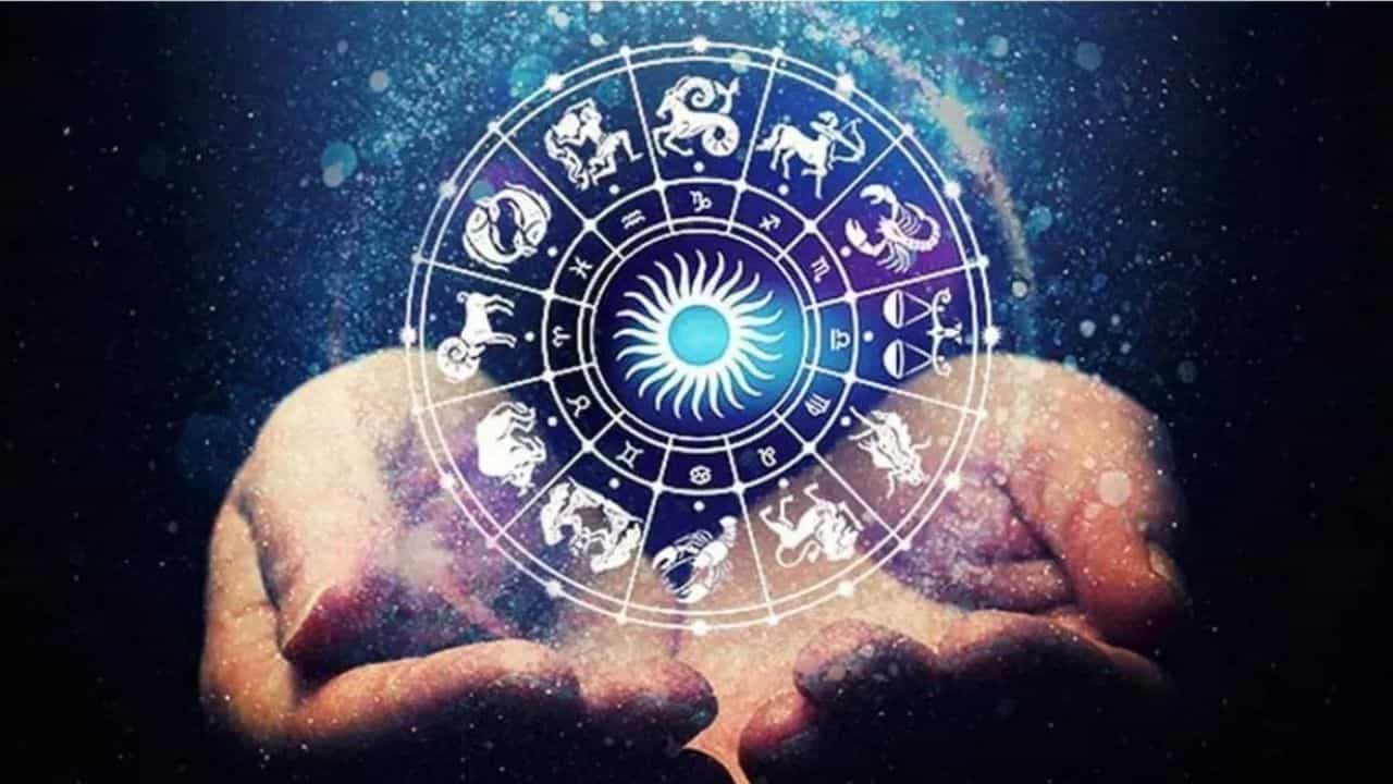 Horoscope Today : আজি দেওবাৰৰ দিনটো আপোনাৰ কেনে যাব ? চাওক ৰাশিফল... Horoscope Today : আজি দেওবাৰৰ দিনটো আপোনাৰ কেনে যাব ? চাওক ৰাশিফল...