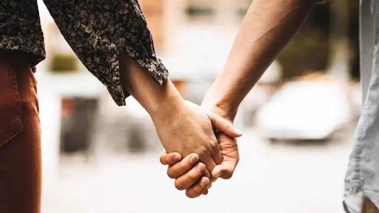 Live in Relationship Rules: লিভ-ইন সম্পৰ্কত থকাসকলক ভাড়াঘৰ দিয়াৰ পূৰ্বে জানি লওক এই নিয়ম, অন্যথা ভৰিব লাগিব ২০,০০০ টকাৰ জৰিমনা! Live in Relationship Rules: লিভ-ইন সম্পৰ্কত থকাসকলক ভাড়াঘৰ দিয়াৰ পূৰ্বে জানি লওক এই নিয়ম, অন্যথা ভৰিব লাগিব ২০,০০০ টকাৰ জৰিমনা!