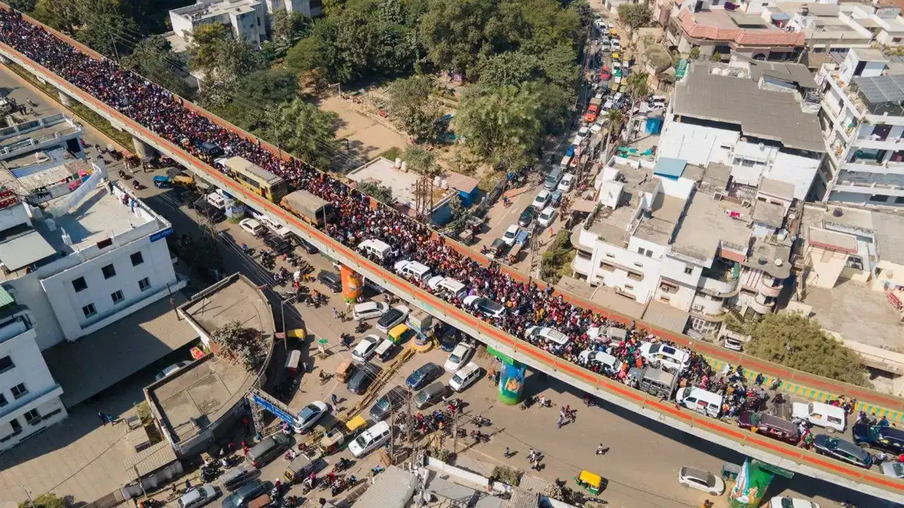 মহাকুম্ভত মহা অথন্তৰ! ৰাইজে কলে আগতে কেতিয়াও হোৱা নাই...