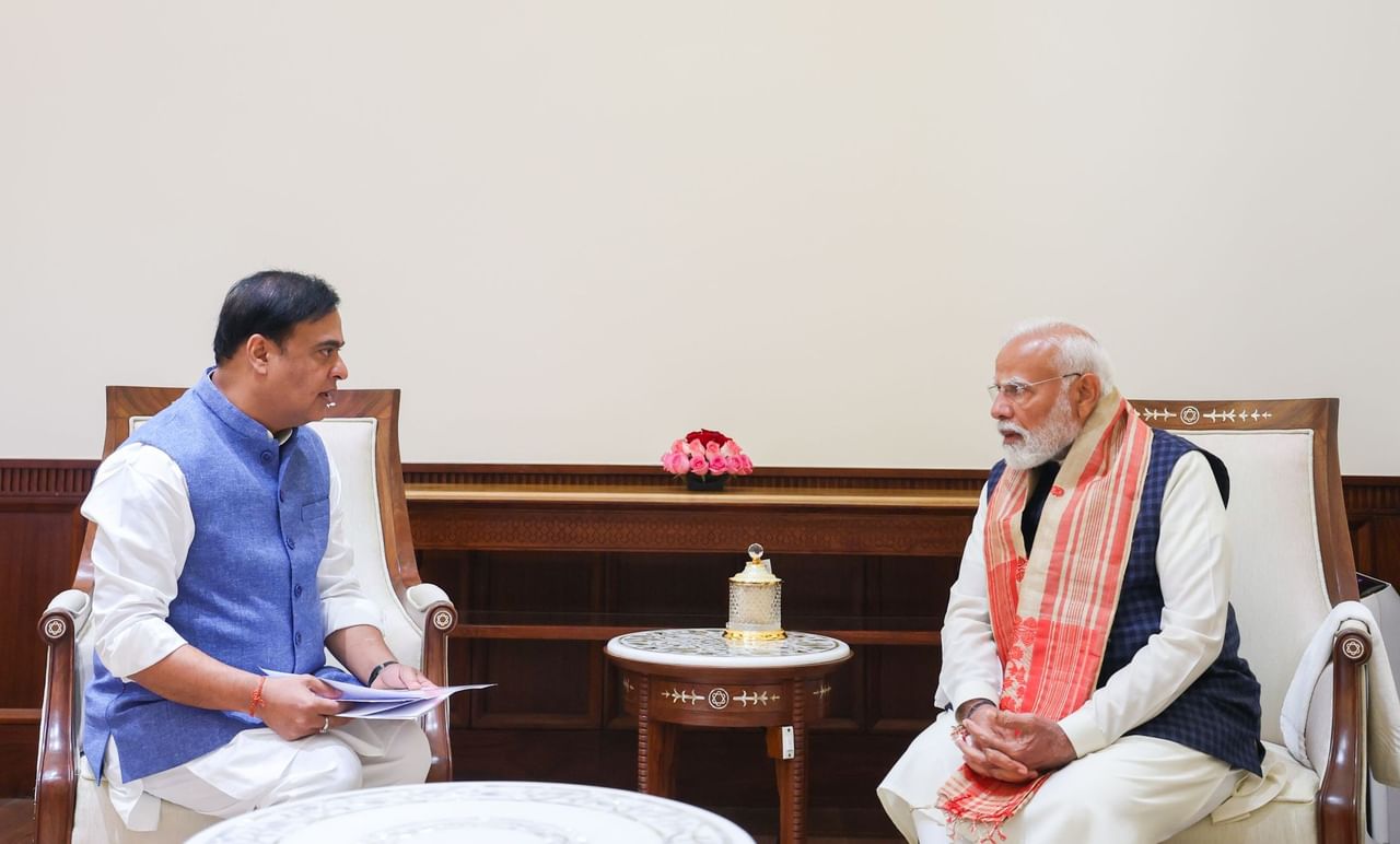 ২৪ ফেব্ৰুৱাৰীৰ সন্ধিয়া সৰুসজাই ষ্টেডিয়ামত ৰাজ্যৰ ৭৫০০ গৰাকী ঝুমুৰ শিল্পীয়ে একেলগে পৰিৱেশন কৰিব চাহ জনগোষ্ঠীৰ পৰম্পৰাগত নৃত্য ঝুমুৰ। সেই অনুষ্ঠানতে বিহুৰ পাছত ঝুমুৰ নৃত্যই সৃষ্টি কৰিব বিশ্ব ৰেকৰ্ড।