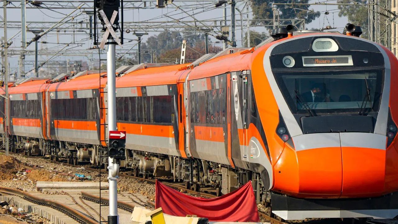 India First Vegetarian Train : এতিৰা পৰা ৰে’লত খাব আৰু নিব নোৱাৰিব আমিষ খাদ্য… India First Vegetarian Train : এতিৰা পৰা ৰে’লত খাব আৰু নিব নোৱাৰিব আমিষ খাদ্য…