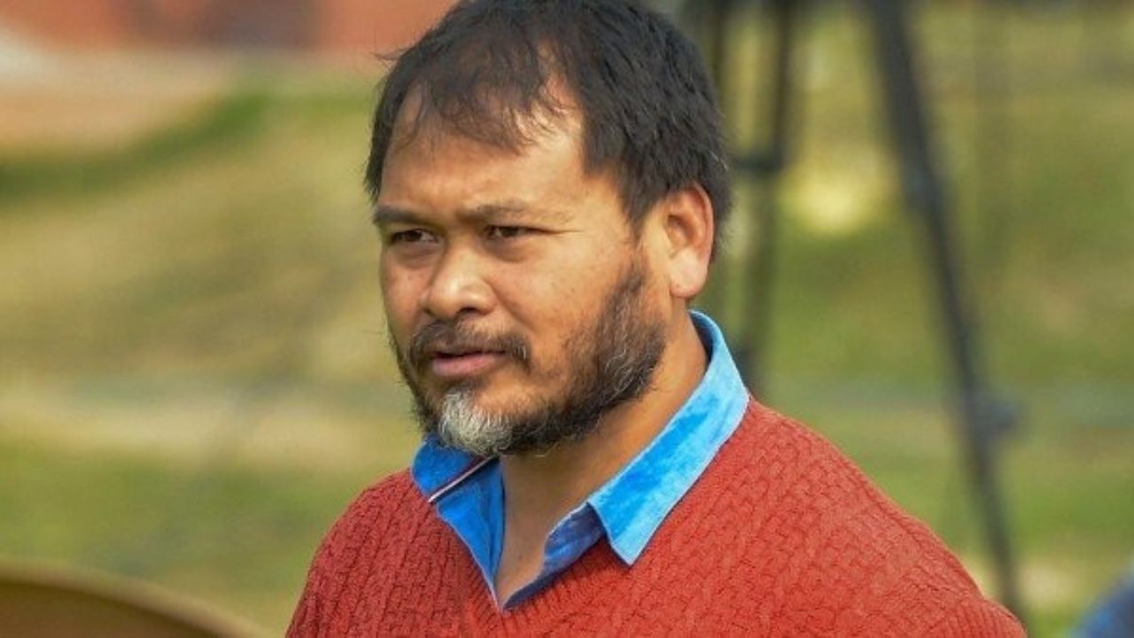 মই বৰ অকলশৰীয়া…. সামাজিক মাধ্যমত বিধায়ক অখিল গগৈৰ আৱেগিক পোষ্ট মই বৰ অকলশৰীয়া…. সামাজিক মাধ্যমত বিধায়ক অখিল গগৈৰ আৱেগিক পোষ্ট