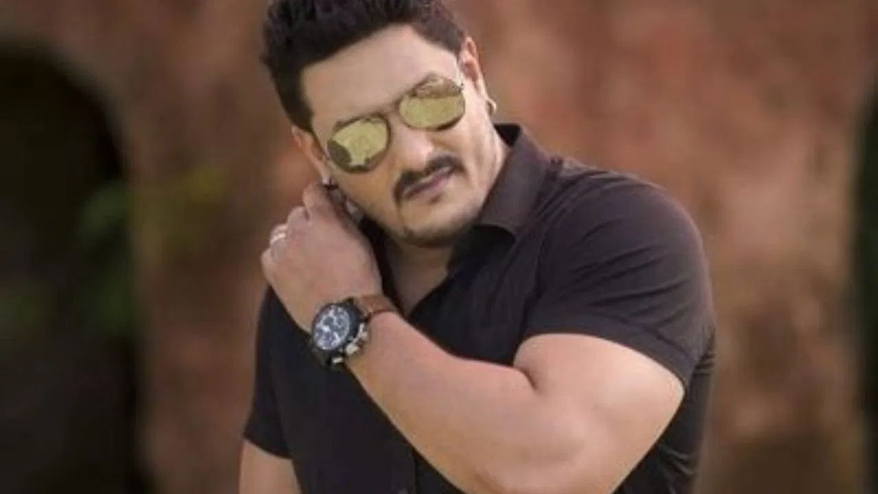 কিছুদিন পূৰ্বে'ৰুদ্ৰ'ৰ দৃশ্যগ্ৰহণৰ সময়ত অভিনেতা ৰবি শৰ্মাৰ সৈতে সংঘটিত হৈছিল অঘটন। বিস্ফোৰণৰ দৃশ্যগ্ৰহণৰ সময়ত আঘাতপ্ৰাপ্ত হৈ দিছপুৰ GNRC হাস্পতালত ভৰ্তি কৰোৱা হৈছিল অভিনেতাজনক। শ্ৰীৰঘুপতিৰ জনপ্ৰিয়তাৰ পিছত আৰু দুগুন জনপ্ৰিয়তা বাঢ়ি গৈছে ৰবি শৰ্মাৰ। এতিয়া অনুৰাগীসকলে অপেক্ষা কৰি আছে নতুন ছবিখন মুক্তি পোৱাৰলৈ।