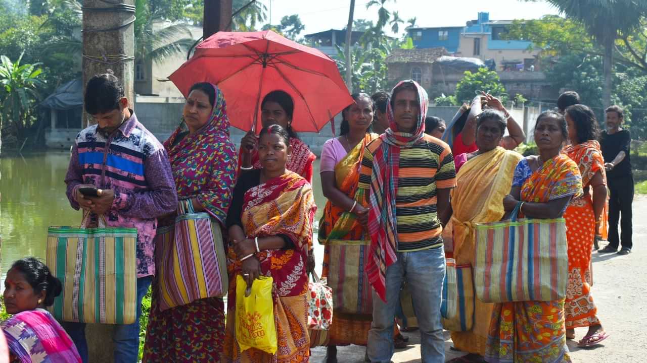 ১ অক্টোবৰৰ পৰা ৰেচন কাৰ্ড থকা লোকসকলে লাভ কৰিব দাইল, চেনি আৰু নিমখ...