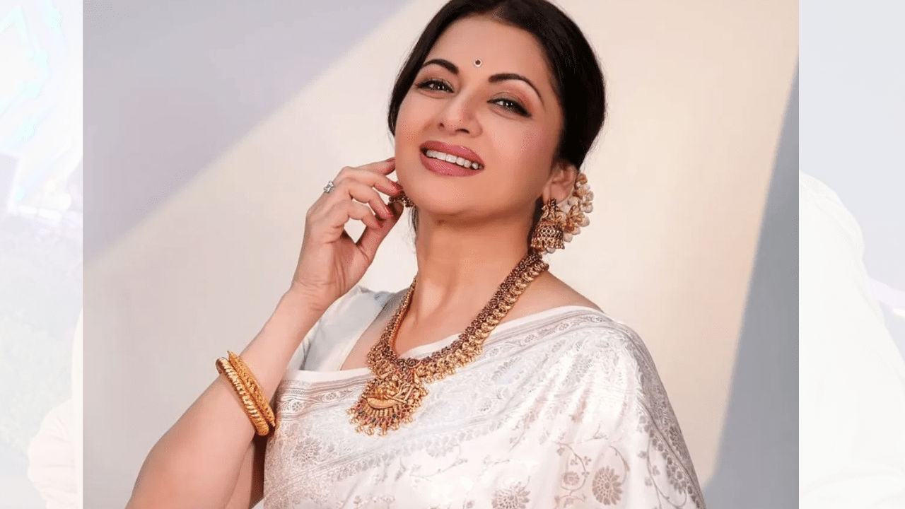অৱশ্যে কেইখনমান ছবিত দুয়োকে একেলগে দেখা গৈছিল যদিও সেইবোৰ ফ্ল'প হৈছিল। যাৰ বাবে অভিনেত্ৰীগৰাকীৰ জনপ্ৰিয়তা বহু পৰিমাণে কমি গৈছিল। পৰৱৰ্তী সময়ত ২০১৪ চনত তেওঁক টেলিভিশ্যন জগতত ঘূৰি আহিছিল।