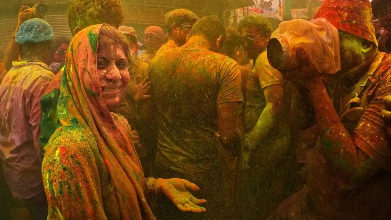 Holi Wishes 2025: ৰংগে ফাগু খেলে চৈতন্য বনমালী... ফল্গুৎসৱত আপোনজনক দিয়ক শুভেচ্ছা বাৰ্তা