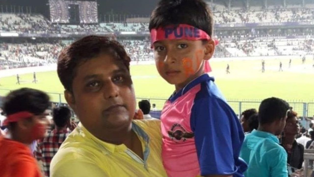 বৈভৱ সৌৰবংশীৰ এখন ছবি, শ্বেয়াৰ কৰিলে গুজৰাট টাইটানছৰ মালিকে, দেউতাকৰ কোলাত উঠি খেল চাইছিল