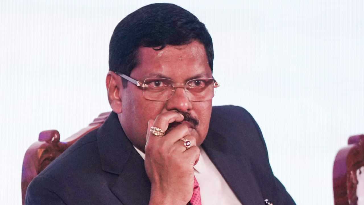 আদালত নে সংসদ, সৰ্বোচ্চ স্থানত কোন! উচ্চতম ন্যায়ালয়ৰ মুখ্য ন্যায়াধীশে কলে এইদৰে….
