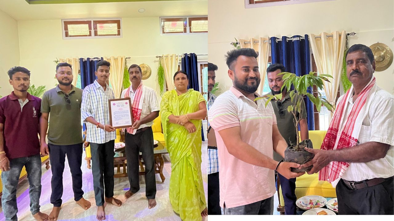 বিনা বেতনেৰে ২৪টা বছৰ শিক্ষাদান হেমেন্দ্র মিশ্রৰ, বিদায়ৰ পৰত সম্বৰ্ধনা জনালে সৰুক্ষেত্ৰী কেন্দ্ৰীয় আঞ্চলিক ছাত্ৰ সন্থাই বিনা বেতনেৰে ২৪টা বছৰ শিক্ষাদান হেমেন্দ্র মিশ্রৰ, বিদায়ৰ পৰত সম্বৰ্ধনা জনালে সৰুক্ষেত্ৰী কেন্দ্ৰীয় আঞ্চলিক ছাত্ৰ সন্থাই