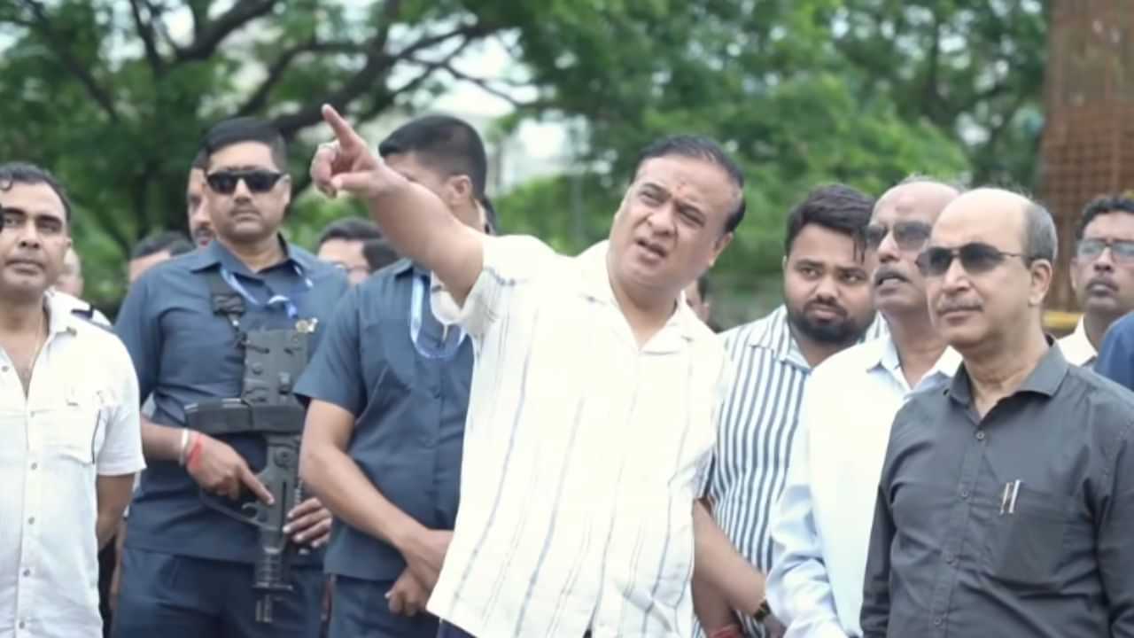 আমিনগাঁৱৰ ক্ৰিকেট ষ্টেডিয়াম আৰু চুইমিং পুলৰ নিৰ্মাণকাৰ্যৰ বুজ ললে মুখ্যমন্ত্রীয়ে, দিলে এনে প্ৰতিশ্ৰুতি